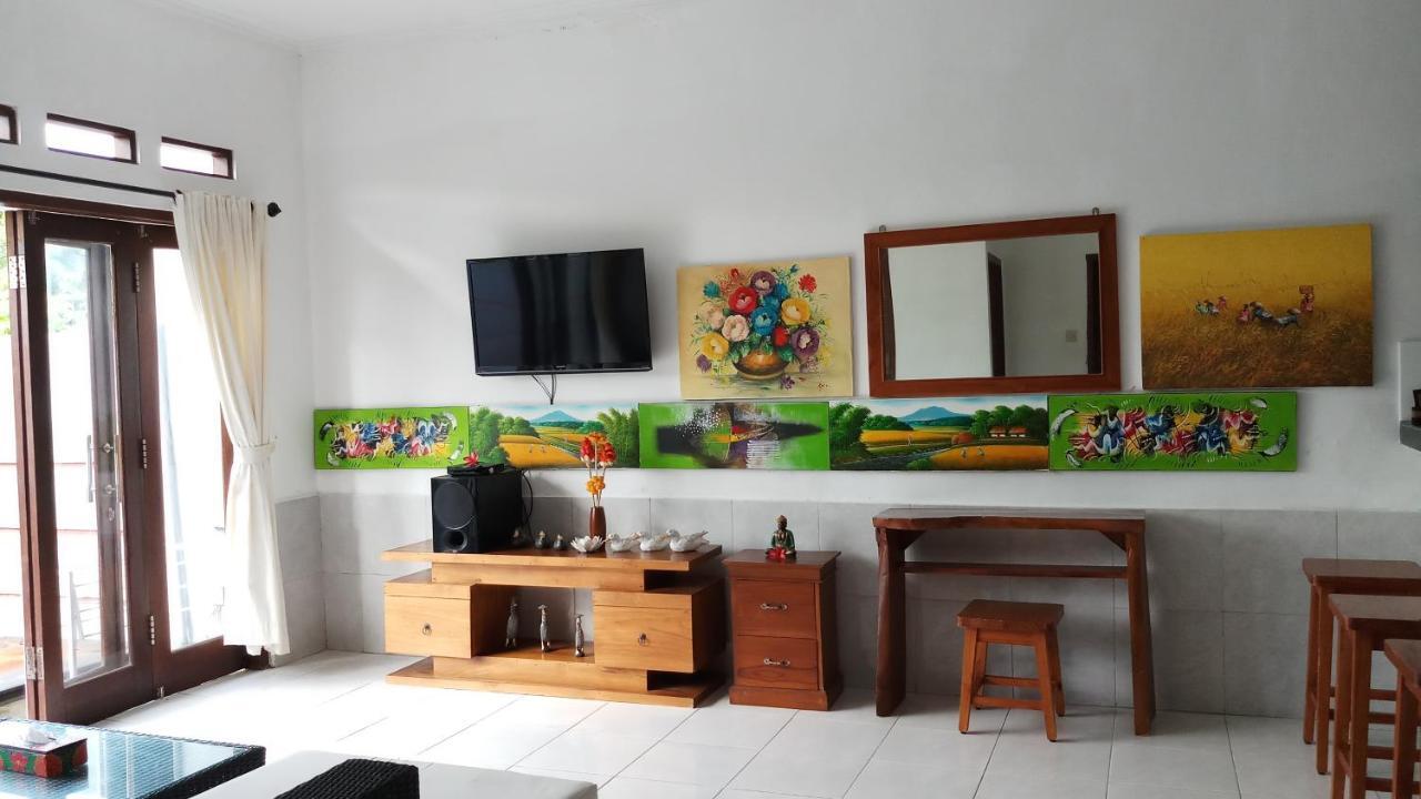 Villa Dencarik Banjar  Exteriör bild